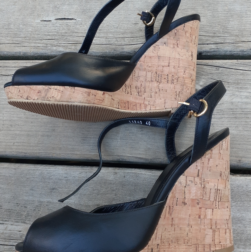 Black wedges size 9 US 40 EUR